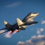 MiG-29 Fulcrum – wielozadaniowy myśliwiec radzieckiej ery Zdjęcie MiG-29 Fulcrum na tle błękitnego nieba, ukazujące podwójne silniki i aerodynamiczny kształt.